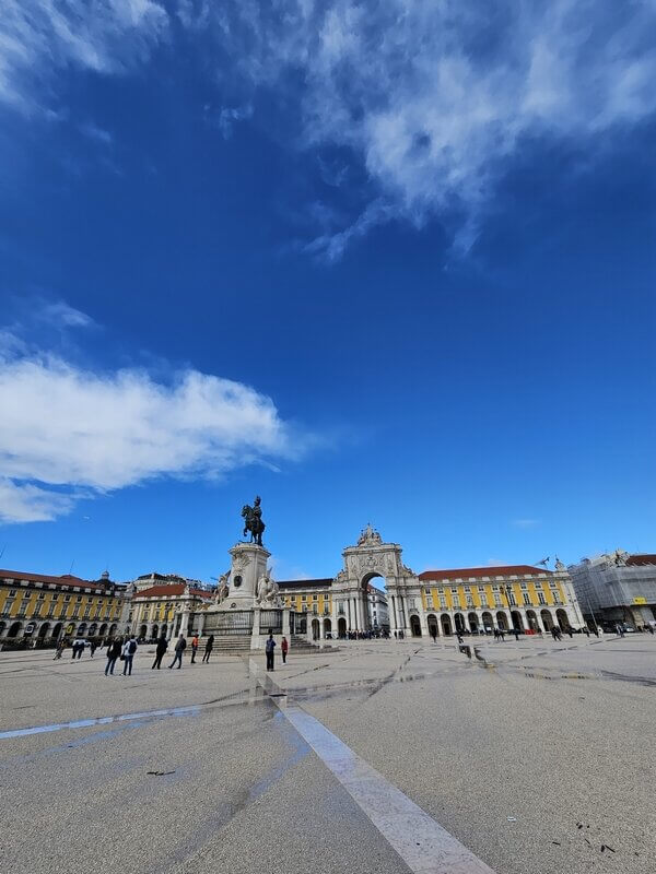 lisbon praca de comercio